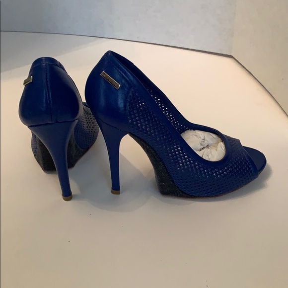 GF Ferre Heels - Picture 3 of 5
